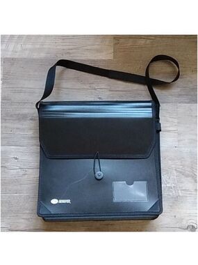 CM Memories Black Expanding Binder Folder with Strap